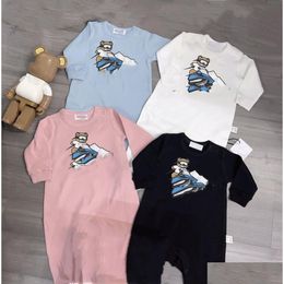 Rompers Designer Infant Letter Printed Baby Cartoon Bear Jumpsuits Ins Newborn Boys Girls Cotton Long Sleeve Climb Clothes With Bibs S Dhpom