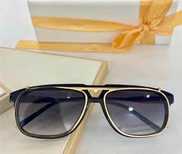 Z1086 Men and Women Sunglasses New Fashion Square Simple Style UV Protection 400 Lens Coating Mirror Lens Colour Electroplating Fra3241396