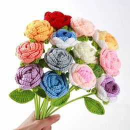 Decorative Flowers Simulated Rose Artificial Braided Handmade Crochet Flower Beautiful Yarn For Home Decoration