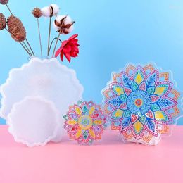 Baking Moulds DIY Epoxy Mould 2 Type Sunflower Coasters Silicone Handmade Mirror Resin Fondant Moulds Cake Tools