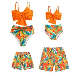 Family Matching Swimsuits Ruffled Mother Daughter Swimwear Beach Mommy and Me Bikini Dresses Clothes Father Son Swim Shorts 240327