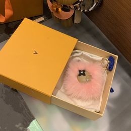 With Box High Quality Women Keychains Classic Exquisite Luxury Designer Car Keyring Cute Pink Fur Letter Unisex Lanyards