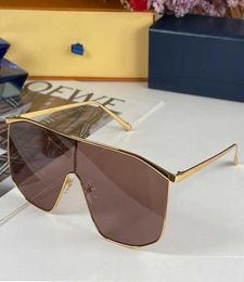 Gold Mask Sunglasses 2022 FallWinter New Noble Style Maison Craft 5 Element Logo with Enamel Rivet Lens Slim Temples Ladies Luxur6906393