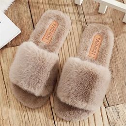 Slippers Slippers 2023 Winter Womens Fur Slide Soft and Artificial Floor Soes Indoor Warm Ome Open Toe Fluffy House H2403260BNT