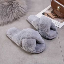 Slippers Slippers Fluffy Furry Women ome Plaorm Men Winter Plus Slides Indoor Fuzzy Lovely Coon Soes 20024 H240326FNFC