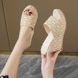 Slippers Slippers Womens EELED Sandals SOES EELS Platform H240327