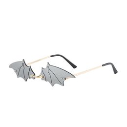 mens designer sunglasses womens sunglasses Fashion alien sunglasses bat lens metal delicate funny Halloween sunglasses Stage performance modeling glasses grey