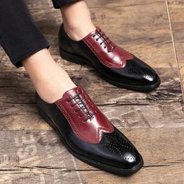 Casual Shoes 2024 Autumn Fashion Men Office Patent Leather Dress White Black Male Soft Wedding Party Oxford