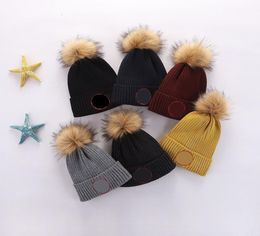 Luxury Hight quality CANADA men Wool knitted hat classical sports skull caps women Highend casual warm gorros Bonnet GOOSE beanie3378017