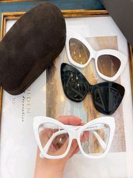 Designer White Cat Eye Sunglasses Extra 3 Interchangeable Lenses Women Glasses Shades Sonnenbrille Wrap Occhiali da sole UV Eyewea2521171
