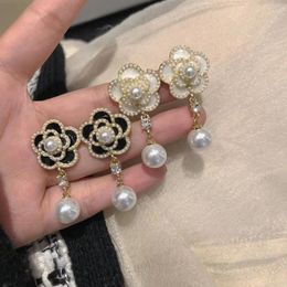 Dangle Earrings Black White Camellia Pearl Pendant 2024 Design Elegant French Court Style Drop Ear Rings Fashion Jewellery Set