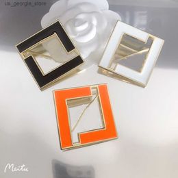 Pins Brooches Spring Wedding Party Clothing Brooch Designer Brand Jewellery Brooches With Box Charm Pins Classic Design Love Gift Brooches Y240327