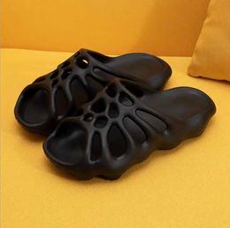 Slippers Slippers Home slippers women/men summer 2023 new fashion skull thick bottom increase indoor couple home soft sandals H240326P538