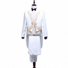 mens 4 Pcs White Tuxedo Suits Jacket+Pants+Blet+Tie Brand Gold Embroidery Cductor Magician Pianist Prom Tailcoat Suit Male 047T#