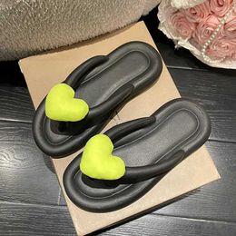 Slippers Slippers Rainbow Colour Flip Flops Women Outwear 2023 Summer New Heart Beach Soft Sole Indoor Paltform EVA Home Wear Shoes H240326PIHU