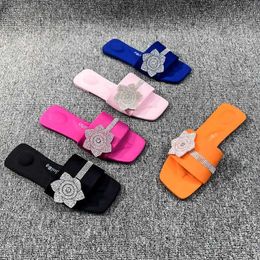Slippers Slippers Women Luxury Rhinestone Flower Fashion Outdoor Casual Flat Sandals Female Square Toe Flip Flops Beach Holiday Slides H240327