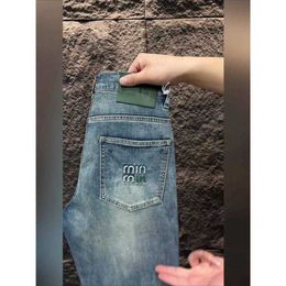 Jeans da uomo Designer Brand Primavera Nuova Lettera Pantaloni gamba dritta di alta qualità 2024 Moda europea Versatile Casual 8852 29TJ