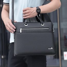 HBP-2022 Man Designer Classic fashion Men Plaids Briefcases Messenger Bags Cross body bag school book should245n