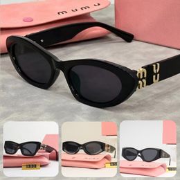Fashion Sunglasses Designer Oval Frame Womens Luxury Sunglasses Classic Beach Eye Protection UV Protection Mens Vintage Glasses High Quality 2024