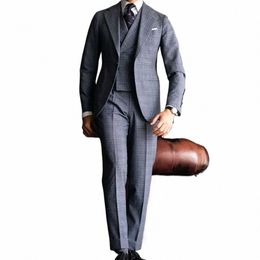 gray Plaid Men' s Suit 3 Pieces Blazer Vest Pants One Butt Peaked Lapel Stripes Slim Fi Busin Modern Wedding Groom L3EA#