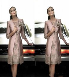 Desinger Knee Length Mother Of The Bride Dresses With Coat Jacket Jewel 34 Long Sleeve mother off bride dresses Applique Evening 7453935