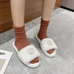 Sandals Artificial fur slider fluffy indoor slider pearl letter decorative platform fur sandals designer slider womens luxurious high-quality shoesL2403