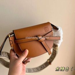 Gate Loe 2024 Lady Classic Bag Designer Bags Purse New Women's Saddle Single Shoulder Crossbody Fashion Versatile Classic Style Handbags