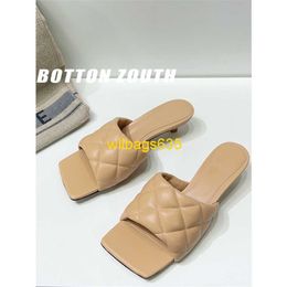 Lido Mule Sandals Botteg Veneta Slippers Botton Wears It for Vacationwelfare Payment 24s Summer Square Toe Diamond Grid Cat Heel Slippers for have logo HBG3