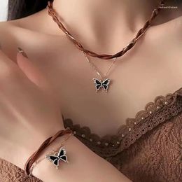 Pendant Necklaces Vintage Fashion Double Layer Butterfly Necklace Elegant Simple Leather Rope Chain Choker Classic Jewelry Set Party Gifts