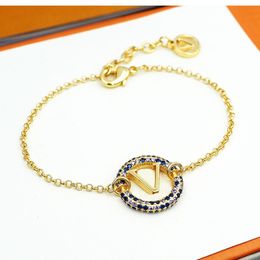 Designer Luxury Classic Bracelet Famous French Brand Women New Water Diamond Presbyopia Metal Brass Material Charm Jewellery Girls Exquisite Elegant Fashion Gift
