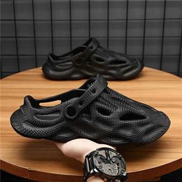 Slippers Slippers Summer Men Women Comfortable Outdoor Sandals Clogs Beac Flip Flops Indoor ome Slides Batroom Soes For H240326KHF6