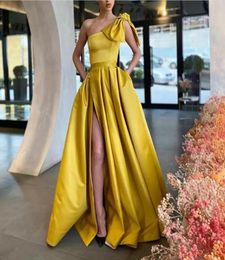 Elegant Evening Dresses Yellow One Shoulder Bow Prom Prom With Pockets 2022 Sexy Side High Slit ALine Long Formal Party Dress Ves2766835