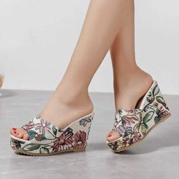 Slippers Slippers 2024 Women Shoes Fashion Casual Flip Flops Summer Vintage Floral Print Peep Toe Wedge 35-42 H240326VFU8