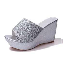 Slippers Slippers Womens Bling ig eel Pumps Ladies Mules Wedding Soes Wedges Slides Party Sandals Plaorm Slipper Peep Toe Zapatos De Mujer H240326RVOF