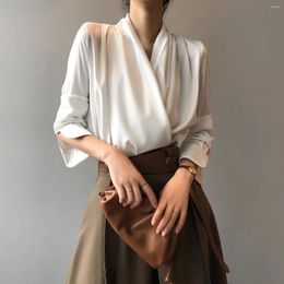 Women's Blouses SuperAen Satin V-neck Shirt For 2024 Autumn Korean Style Elegant Drape Long Sleeved