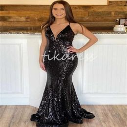 Shinny Black Sequin Prom Dresses Spaghetti Straps Sexy V Neck Evening Dress Mermaid Floor Length Dinner Formal Dress 2024 Cross Criss Back Birthday Vestios Fiesta