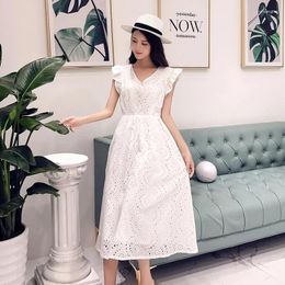 Casual Dresses 2024 High-End Custom Heavy Industry Hollow-Out Water-Soluble Lace Dress Woman V-Neck Embroidered White Party Vestidos