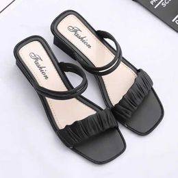 Slippers Slippers OEM Flat Soes Designer Women Casual Sandals New Wolesale Ceap Slipper Sandal Wedge H240326XSIC