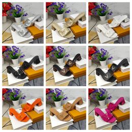 2024 high-end brand women's shoes summer and autumn new style buckle fashion slippers Korean version high-heeled mid-heel slippers V-button flats are very beautiful