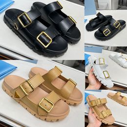 Mules a bride en cuir Belt mule 1XX692 designer slide natural slides womens slides triangle sandals casual style slides leather mules have clean modern lines 35 42