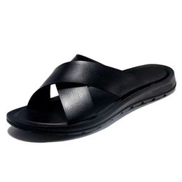 Slippers Slippers Mens Soes Italian Leater Beach Summer Large Size 38-47 Flat Flip Sandals H240326XZCJ