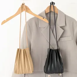 Shoulder Bags Japanese Simple Design Women Pleated PU Leather Messenger Bag European Street Long Strap Phone Folding Pack
