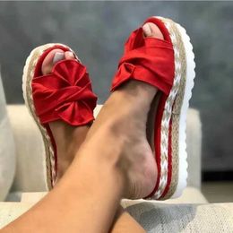 Slippers Slippers Womens Slide Summer 2024 Checkered Wedge EELS Bow Tie Leather Toe Fashion Outdoor Soes Zapatos De Mujer H240326AT87