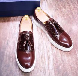 Casual Shoes 2024 Patent Leather Men's Smooth Upper Flat Tassel Cowhide European Station Fashion