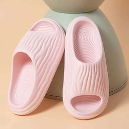 Slippers Slippers Sandalias Girl ome Sandals Summer Man Women Flip Flops Fasion Korean Beac ManS Pillow Slides Sports Bier Gourd H240326MS2P