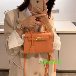 Ky Tote Bags Trusted Luxury Leather Handbag 2024 New Womens Bag Portable Mini Small Bag Womens Ostrich Pattern Bag Womens Leisure Fashion Cros have logo HBUH