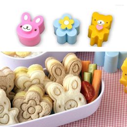 Baking Moulds 3pcs Kawaii Sandwich Cutter And Cute Bear DIY Food Cutters Bread Toast Breakfast Maker Mould Bento Accessories