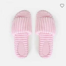 Slippers Slippers Womens new style in 2024 summer large size thick soles towel plus womens fashion open-toe home slippers H240326XTYX