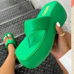 Slippers Slippers Women Plaorm Wedges Flip Flops Summer Casual Cosy Slides Designer Beac Dress Sandals 2023 Fasion Sport Soes H240326N6QM