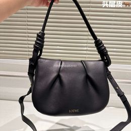 Size Body 2024 Designer Loe Paseo Bags Purse Puffer 25 Shoulder Design One Shoulder Across Casual Romantic Atmosphere Easy Bag TW1K